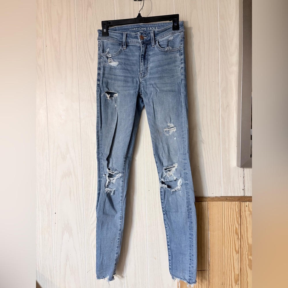 American Eagle hi-rise distressed jeggings